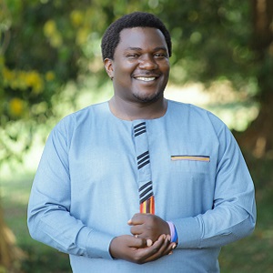 Apollo Kivumbi headshot